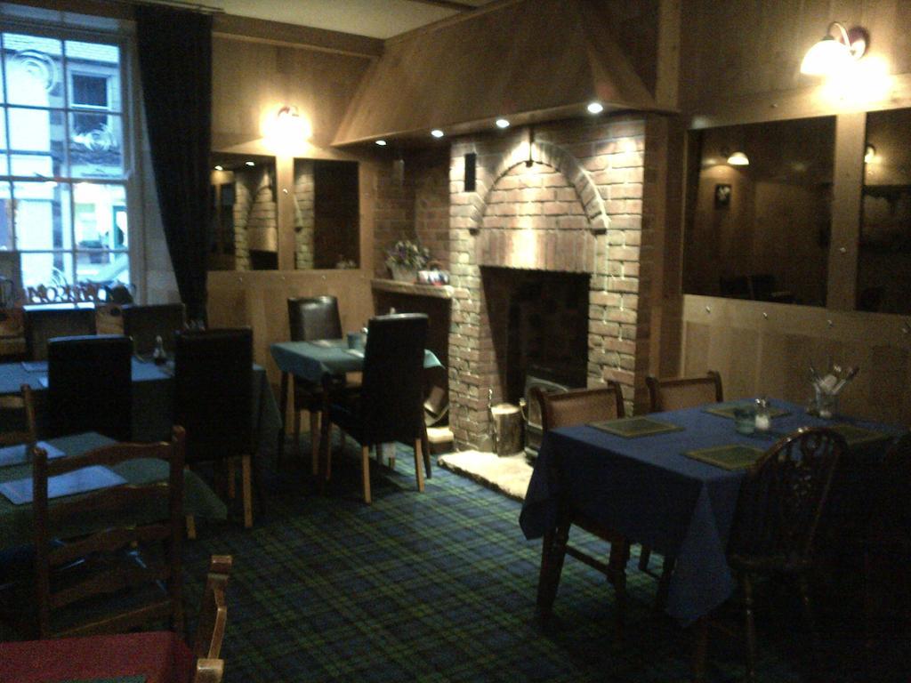 Crown Hotel Langholm エクステリア 写真