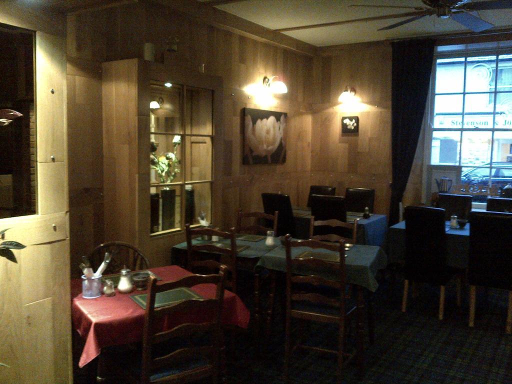 Crown Hotel Langholm エクステリア 写真